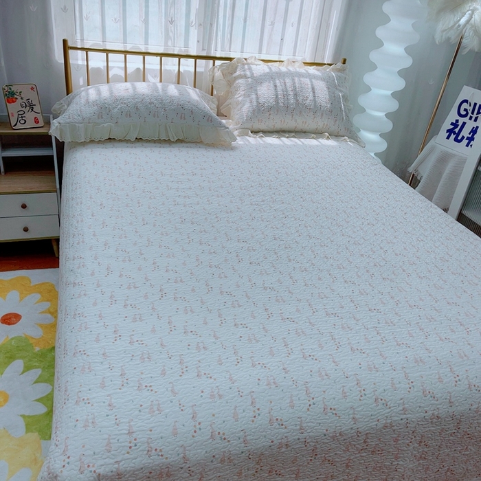 91家纺网 家纺一手货源 找家纺 2024新款亲肤舒适法式床盖三件套 小天鹅