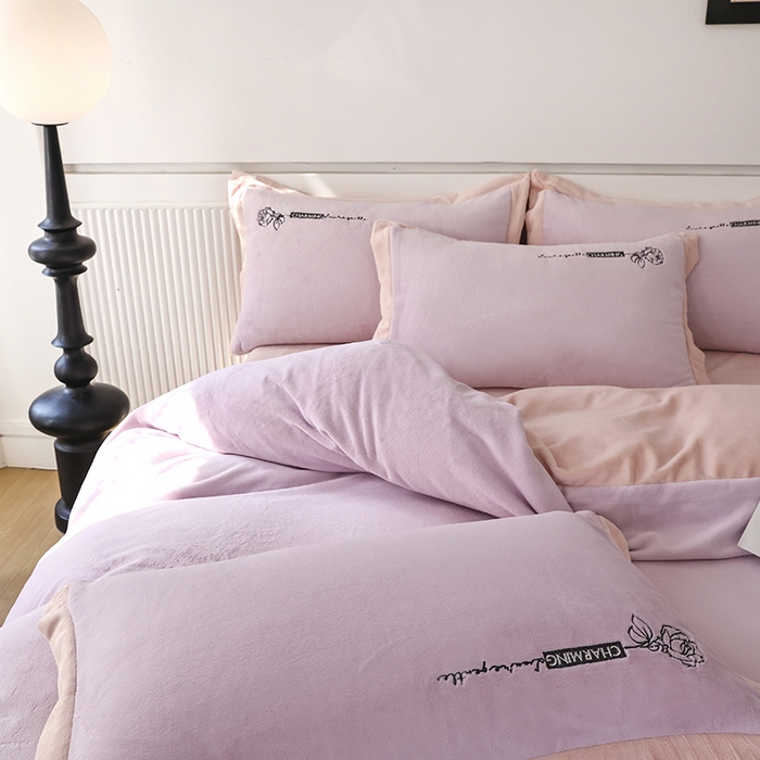 91家纺网 家纺一手货源 找家纺 大渔生活 2025新款牛奶绒刺绣四件套-玫瑰故事 玫瑰故事-皮粉