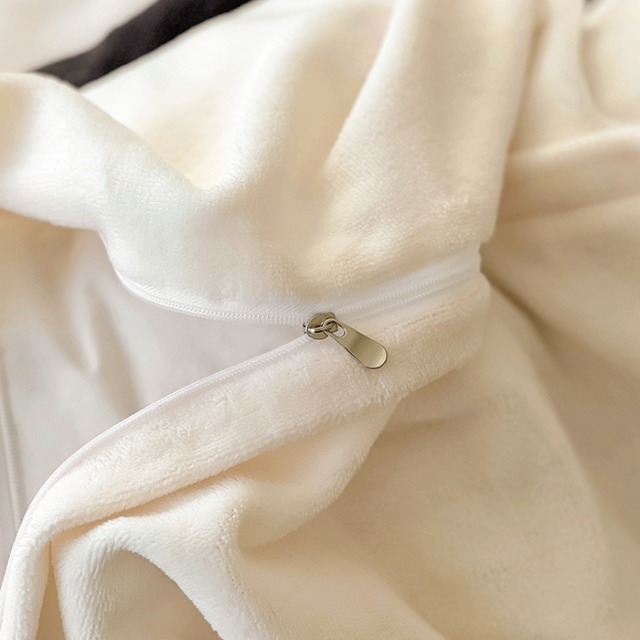 91家纺网 家纺一手货源 找家纺 美梦家纺 2024新款秋冬高克重牛奶绒绣花四件套系列-绒蝴蝶结 绒爱心-奶昔白