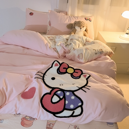 91家纺网 家纺一手货源 找家纺 （总）子钦家纺 2024新款秋冬大版毛巾绣云朵棉四件套