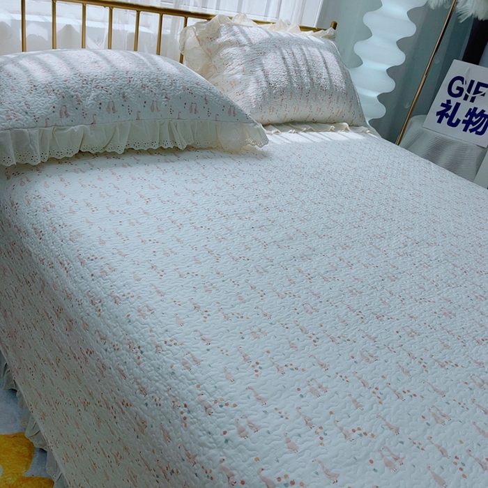 91家纺网 家纺一手货源 找家纺 2024新款亲肤舒适法式床盖三件套 小天鹅