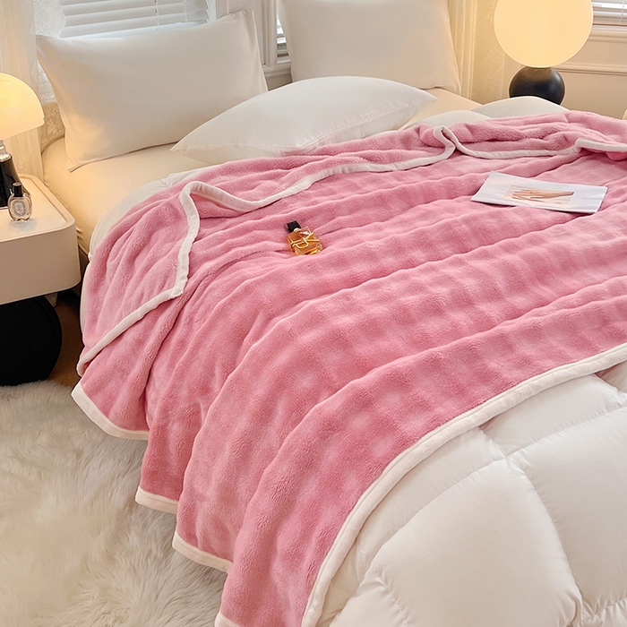 91家纺网 家纺一手货源 找家纺 贝拉梦家纺 2024新款加厚保暖托卡斯兔毛绒毛毯多功能毯子保暖盖毯 甜蜜粉