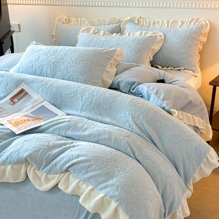 91家纺网 家纺一手货源 找家纺 大境 2024新款维也纳牛奶绒提花四件套维也纳-蓝