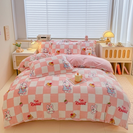 91家纺网 家纺一手货源 找家纺 妖妖家纺 2024新款高克重200克印花牛奶绒四件套 棋盘兔