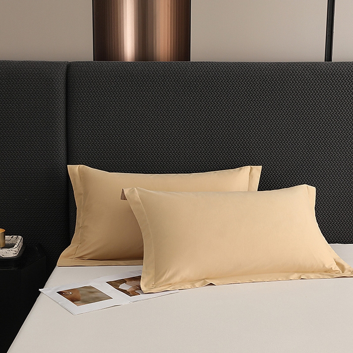 91家纺网 家纺一手货源 找家纺 莱阁亿 2025秋冬新款高支高密全棉纯棉磨毛双拼纯色单枕套 枕套单件 芒果黄&巧克力