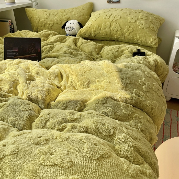 91家纺网 家纺一手货源 找家纺 六巷胡同 2024新款INS博主风云朵花舒棉绒四件套 香草绿