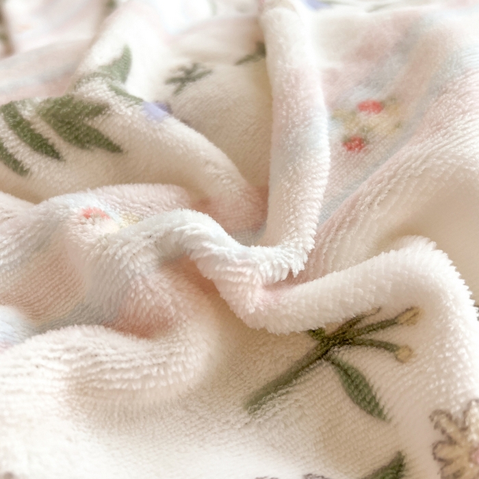 91家纺网 家纺一手货源 找家纺 妖妖家纺 2024新款高克重200克印花牛奶绒四件套 戴佳