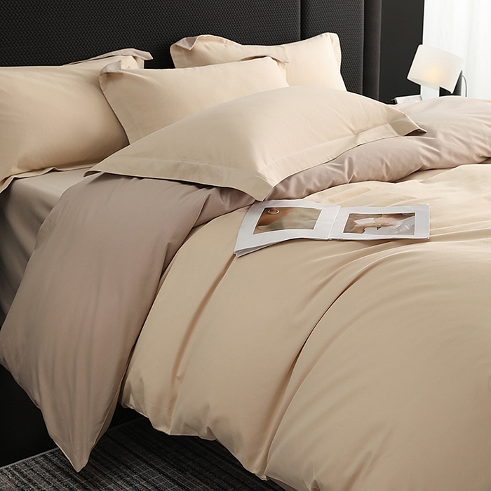91家纺网 家纺一手货源 找家纺 莱阁亿 2025秋冬新款高支高密全棉纯棉磨毛双拼纯色单被套被套单件 可可奶棕&布莱棕