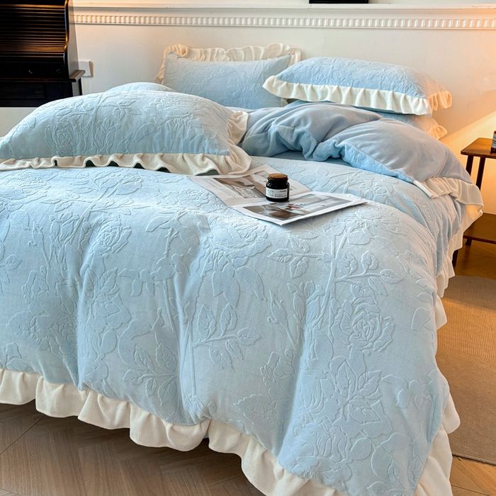 91家纺网 家纺一手货源 找家纺 大境 2024新款维也纳牛奶绒提花四件套维也纳-蓝