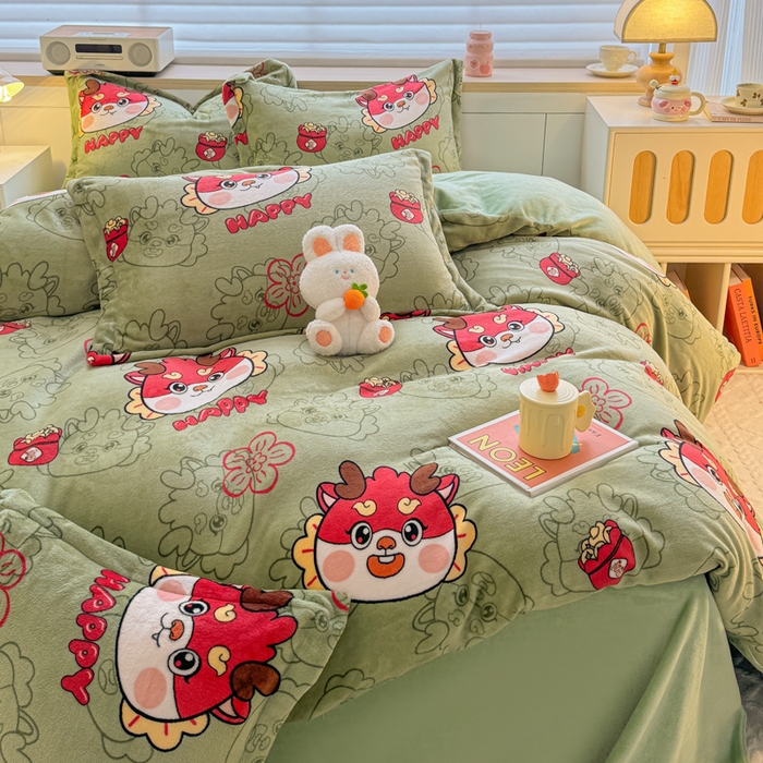 91家纺网 家纺一手货源 找家纺 妖妖家纺 2024新款高克重200克印花牛奶绒四件套 开心龙龙