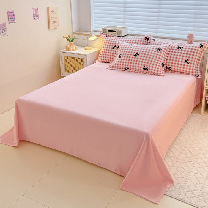 91家纺网 家纺一手货源 找家纺 妖妖家纺 2024新款高克重200克印花牛奶绒四件套 格子蝴蝶结-粉