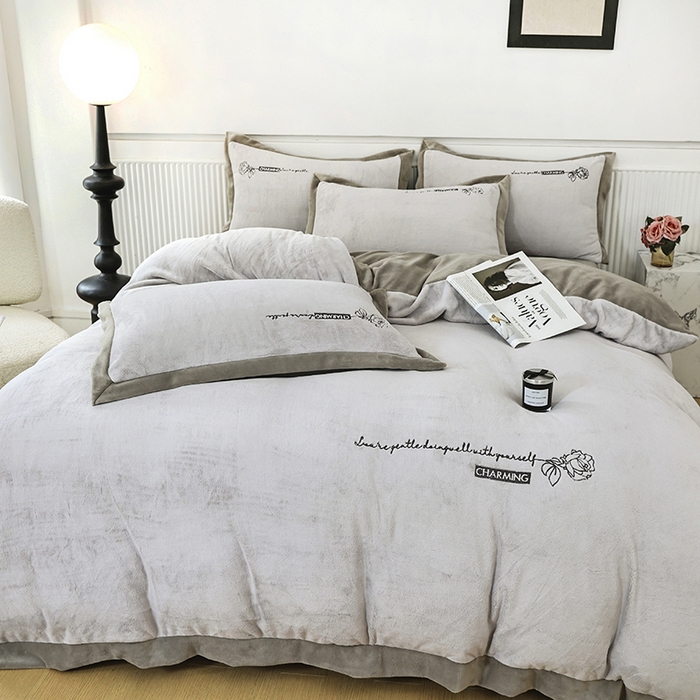 91家纺网 家纺一手货源 找家纺 大渔生活 2025新款牛奶绒刺绣四件套-玫瑰故事 玫瑰故事-灰色