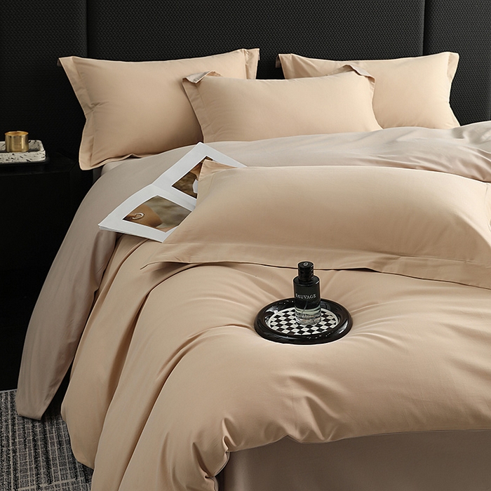 91家纺网 家纺一手货源 找家纺 莱阁亿 2025秋冬新款高支高密全棉纯棉磨毛双拼纯色四件套 粉糖&布莱棕