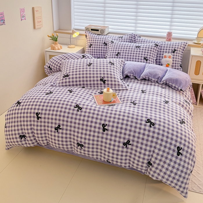 91家纺网 家纺一手货源 找家纺 妖妖家纺 2024新款高克重200克印花牛奶绒四件套 格子蝴蝶结-紫