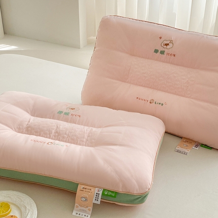 91家纺网 家纺一手货源 找家纺 （总）浩宇家纺2025新款趣眠枕芯趣棉枕头芯家用成人舒适护颈枕区间定位整头芯