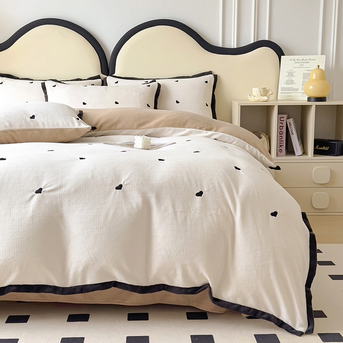 91家纺网 家纺一手货源 找家纺 （总）美梦家纺 2024新款秋冬高克重牛奶绒绣花四件套系列-绒爱心