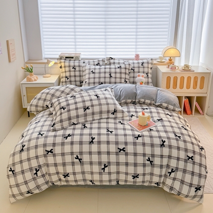 91家纺网 家纺一手货源 找家纺 妖妖家纺 2024新款高克重200克印花牛奶绒四件套 忆青春-灰