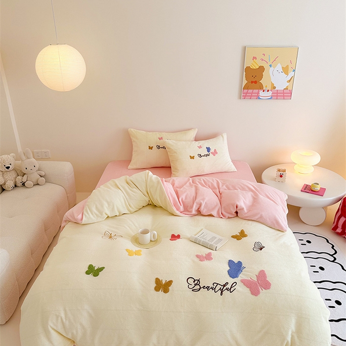 91家纺网 家纺一手货源 找家纺 （总）沐棉 2024新款纯色牛奶绒毛巾绣款四件套