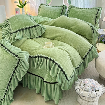 91家纺网 家纺一手货源 找家纺 （总）铠畅家纺 2025新款牛奶绒花边床盖四件套-唯美