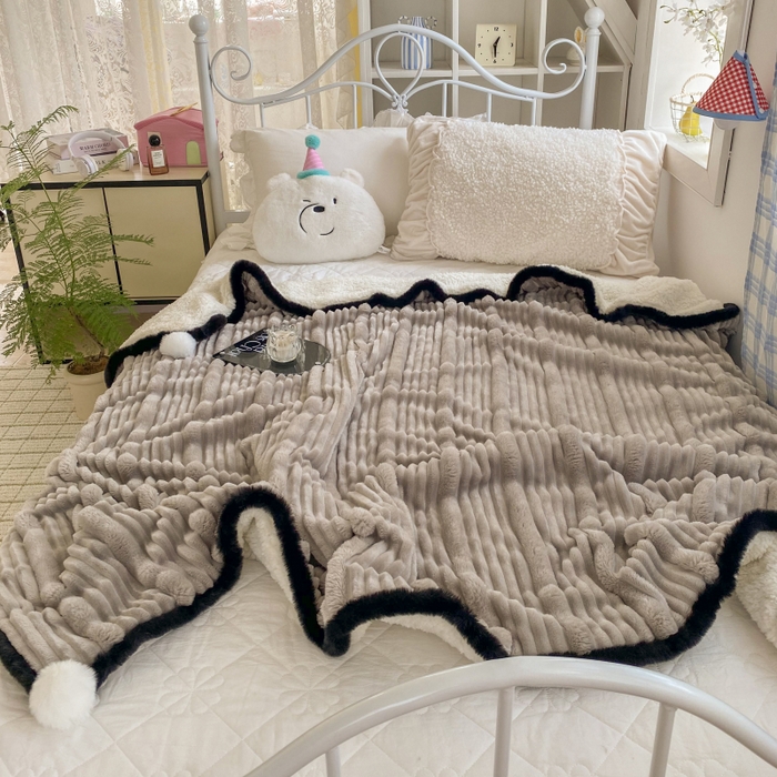 91家纺网 家纺一手货源 找家纺 潮邦 2025秋冬子母抽条羊羔绒球毯 子母抽条球毯-灰色