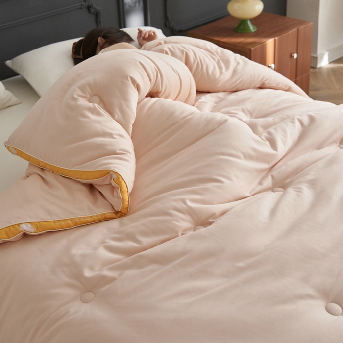 91家纺网 家纺一手货源 找家纺 莱福仕家纺 2024新款A类有氧羊绒抗菌冬被被子被芯 芝芝粉