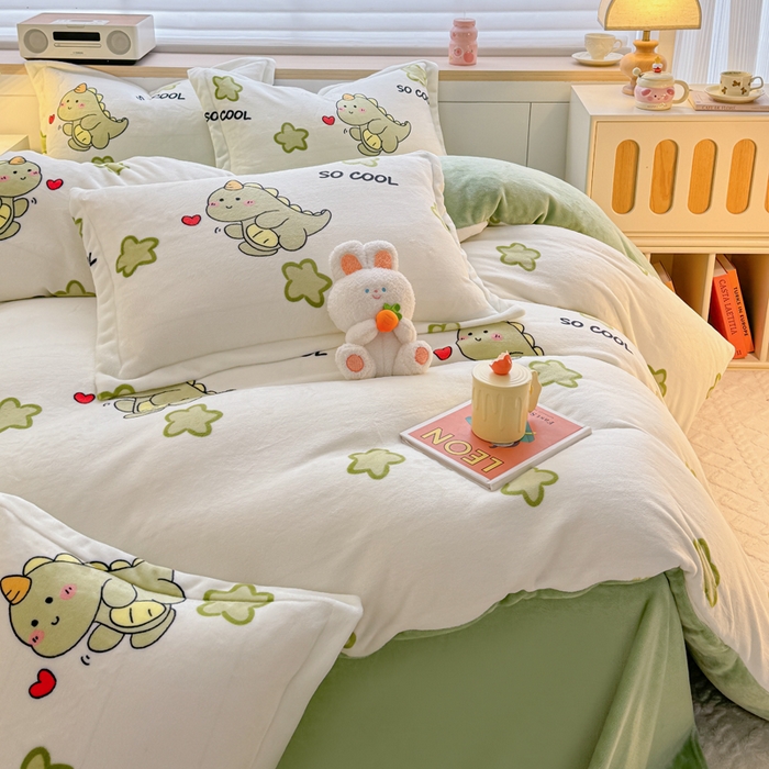 91家纺网 家纺一手货源 找家纺 妖妖家纺 2024新款高克重200克印花牛奶绒四件套 酷酷恐龙