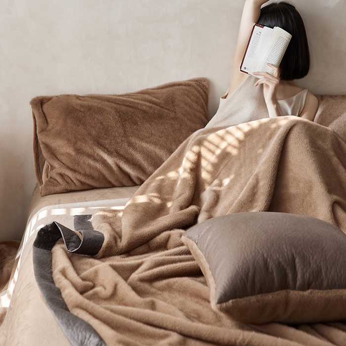 91家纺网 家纺一手货源 找家纺 安莱生活 2024新款弧貂绒皮草毛毯 菲尔罗