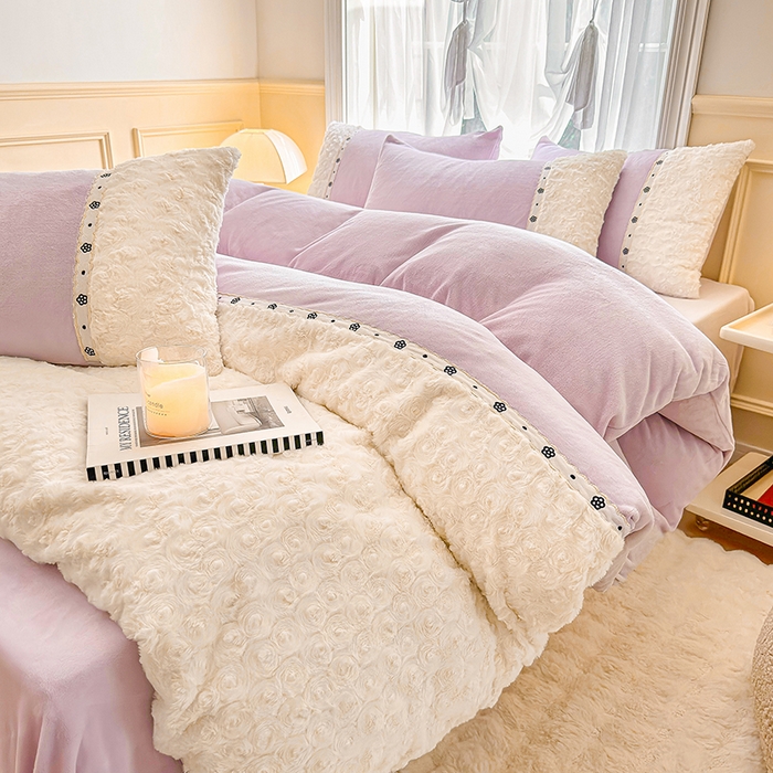 91家纺网 家纺一手货源 找家纺 安莱生活 2024新款优雅獭兔牛奶绒刺绣工艺款四件套 暖暖恋-风格一 玫瑰紫