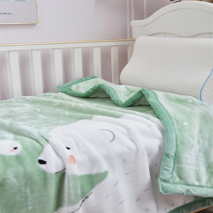91家纺网 家纺一手货源 找家纺 凯轩毛毛毯毯子网销专供 2024新款加厚保暖儿童印花云毛毯毯子系列 大白熊  绿