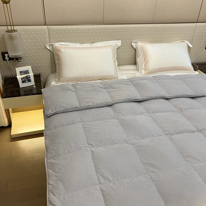 91家纺网 家纺一手货源 找家纺 静若居 2024新款双层大提花羽绒被壳不跑绒自充绒羽绒被壳厂家直销 双层凤尾灰色1