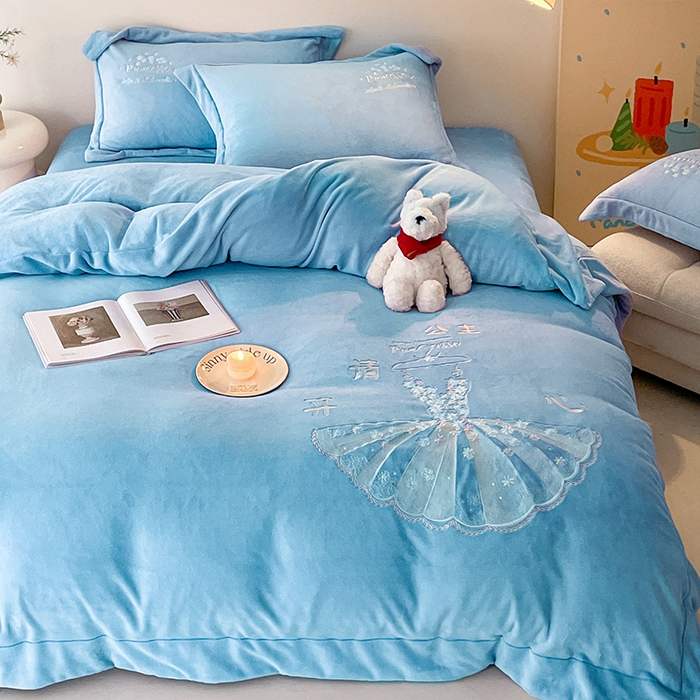 91家纺网 家纺一手货源 找家纺 新方向 2025新款全消光A类牛奶绒四件套-公主请开心 公主请开心-以太兰