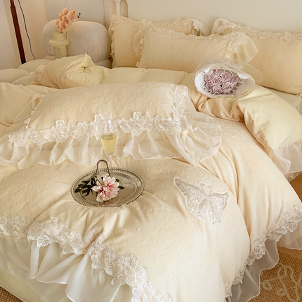 91家纺网 家纺一手货源 找家纺 吾欢心 2024新款蝶恋花高品质立体雕花绒加厚牛奶绒四件套床单款床盖款 绒蝶恋花黄