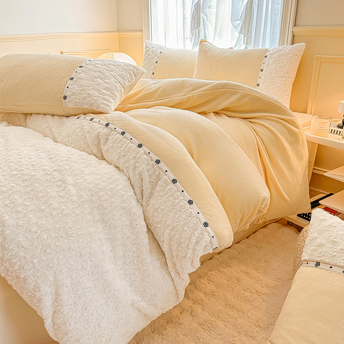 91家纺网 家纺一手货源 找家纺 安莱生活 2024新款优雅獭兔牛奶绒刺绣工艺款四件套 暖暖恋-风格一 玫瑰金