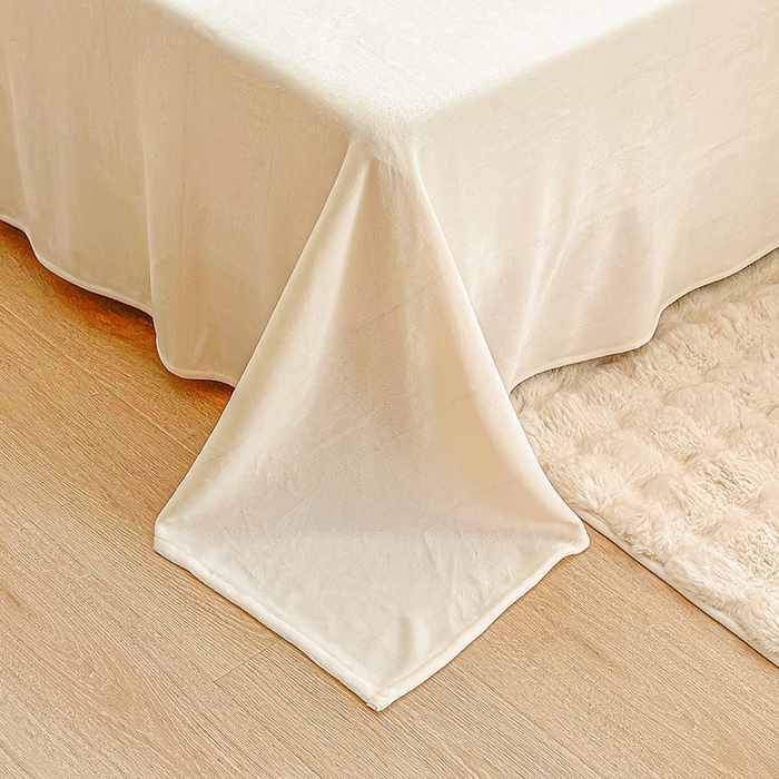 91家纺网 家纺一手货源 找家纺 安莱生活 2024新款优雅獭兔牛奶绒刺绣工艺款四件套 暖暖恋-风格一 玫瑰白