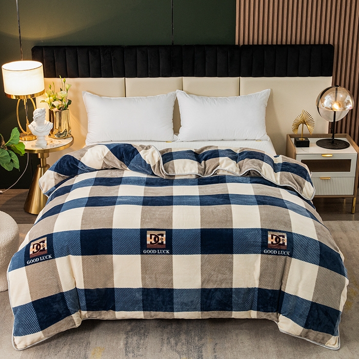 91家纺网 家纺一手货源 找家纺 绒品荟家纺 2025新款加厚牛奶绒单被套金貂绒法莱绒冬季法兰绒高克重被罩 蓝大格