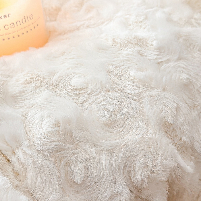 91家纺网 家纺一手货源 找家纺 安莱生活 2024新款优雅獭兔牛奶绒刺绣工艺款四件套 暖暖恋-风格一 玫瑰金