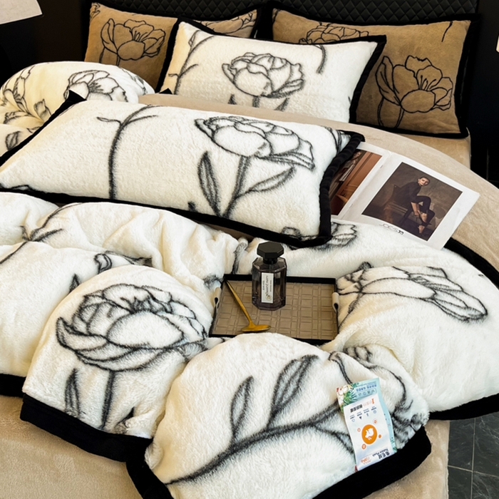 91家纺网 家纺一手货源 找家纺 多乐家纺 2024新款高克重加厚保暖轻奢印花兔毛绒宽包边四件套 兔毛-玫瑰-奶白