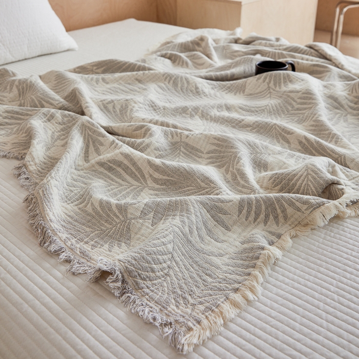 91家纺网 家纺一手货源 找家纺 淑女公社家纺 2024新款色织全棉双股提花流苏盖毯 雾蓝