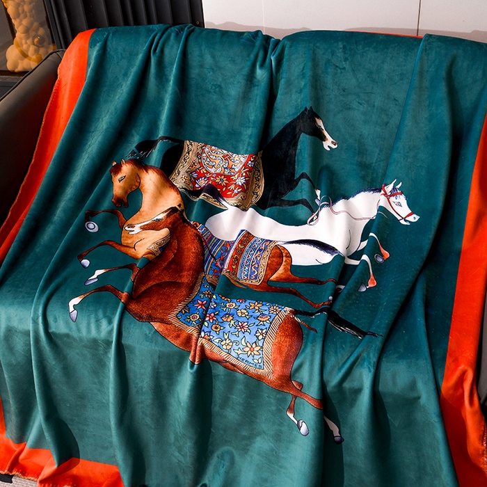 91家纺网 家纺一手货源 找家纺 爵仕 2024高档锦狐绒毛毯复合毯奢华复古绒毯爱马风格 绿马