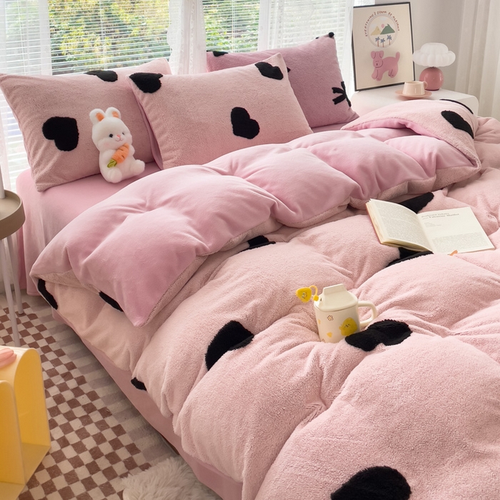 91家纺网 家纺一手货源 找家纺 蝶帕家纺 2024新款阳离子提花舒棉绒四件套 心动-粉