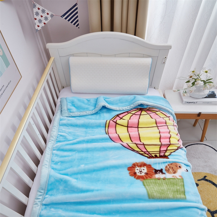 91家纺网 家纺一手货源 找家纺 凯轩毛毛毯毯子网销专供 2024新款加厚保暖儿童印花云毛毯毯子系列 气球 狗