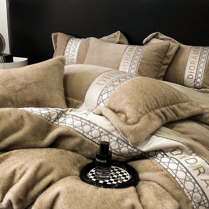 91家纺网 家纺一手货源 找家纺 安莱生活 2024新款弧貂绒皮草四件套 艾曼拉