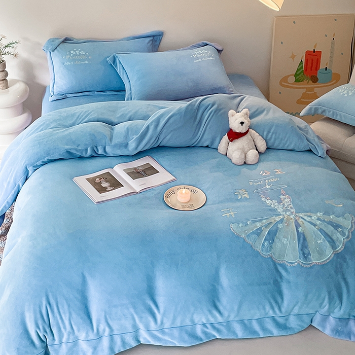 91家纺网 家纺一手货源 找家纺 新方向 2025新款全消光A类牛奶绒四件套-公主请开心 公主请开心-以太兰