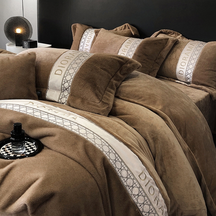 91家纺网 家纺一手货源 找家纺 安莱生活 2024新款弧貂绒皮草四件套 菲尔罗