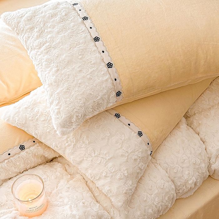 91家纺网 家纺一手货源 找家纺 安莱生活 2024新款优雅獭兔牛奶绒刺绣工艺款四件套 暖暖恋-风格一 玫瑰金