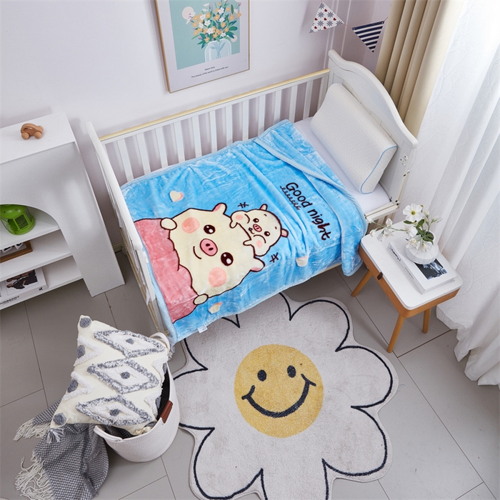 91家纺网 家纺一手货源 找家纺 凯轩毛毛毯毯子网销专供 2024新款加厚保暖儿童印花云毛毯毯子系列 卡通猪  蓝