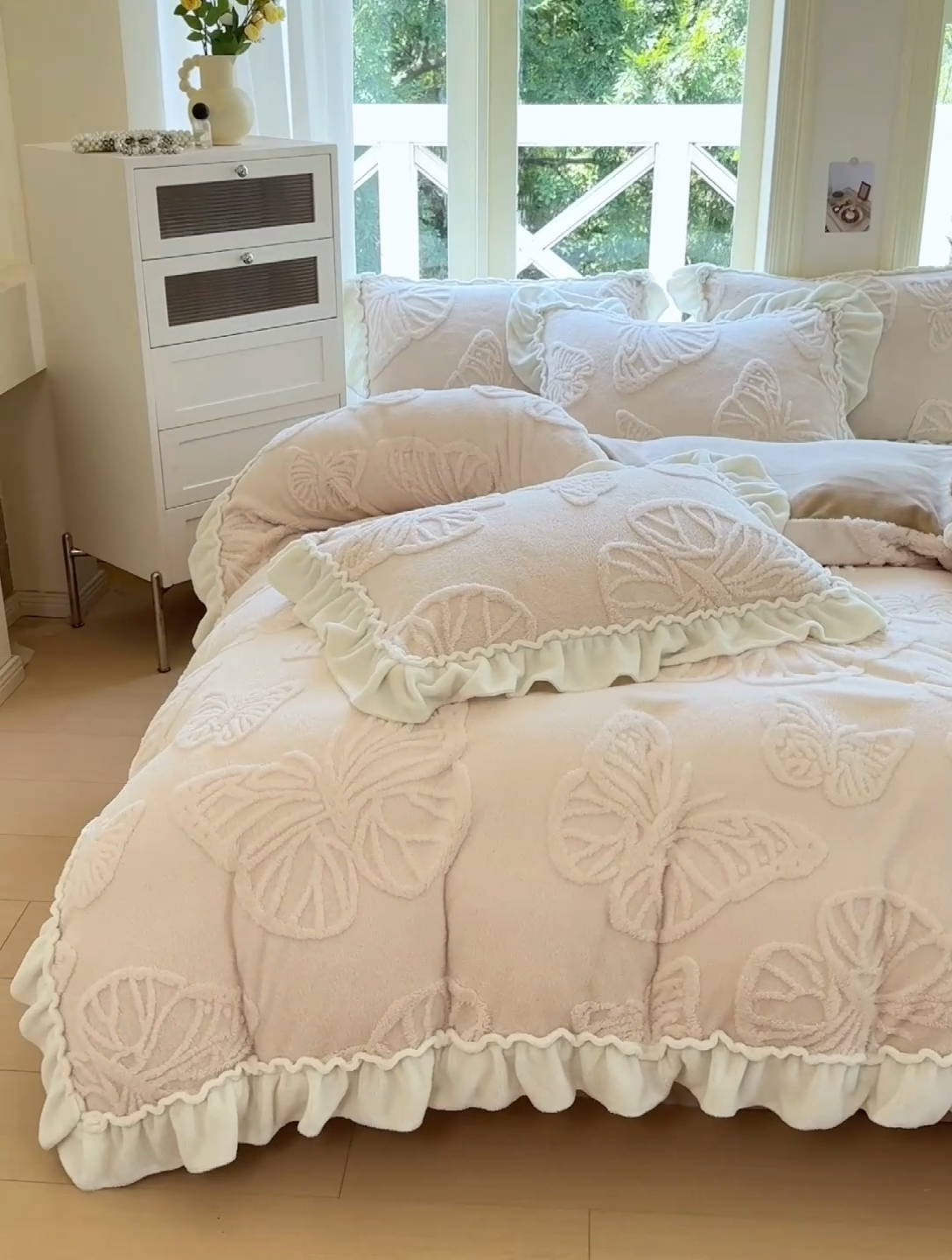 91家纺网 家纺一手货源 找家纺 （总）蝶帕家纺 2024新款舒棉绒提花塔芙绒四件套-蝶舞