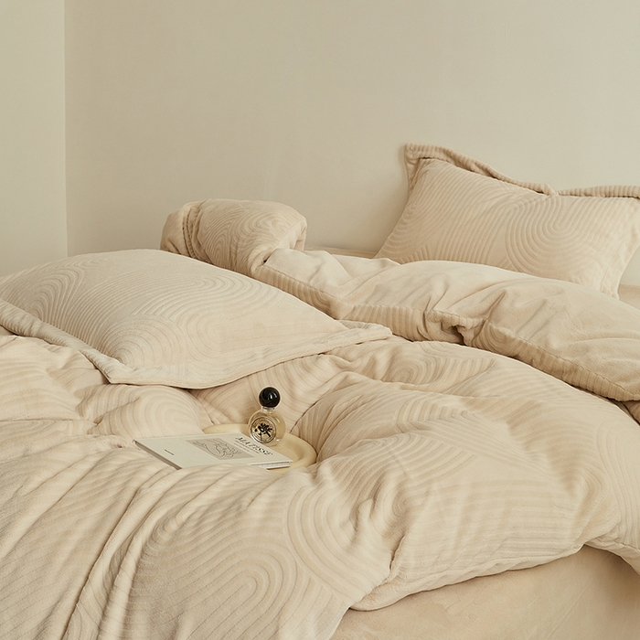 91家纺网 家纺一手货源 找家纺 安莱生活 2024新款牛奶绒提花烂花年纪系列四件套-风格二 年纪-杏