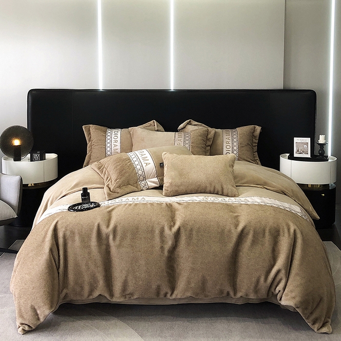 91家纺网 家纺一手货源 找家纺 安莱生活 2024新款弧貂绒皮草四件套 艾曼拉