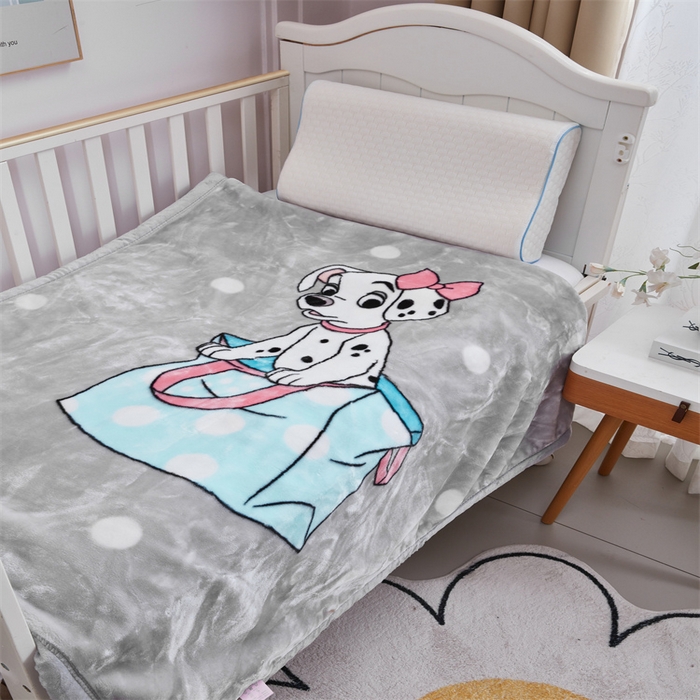 91家纺网 家纺一手货源 找家纺 凯轩毛毛毯毯子网销专供 2024新款加厚保暖儿童印花云毛毯毯子系列 斑点狗  灰